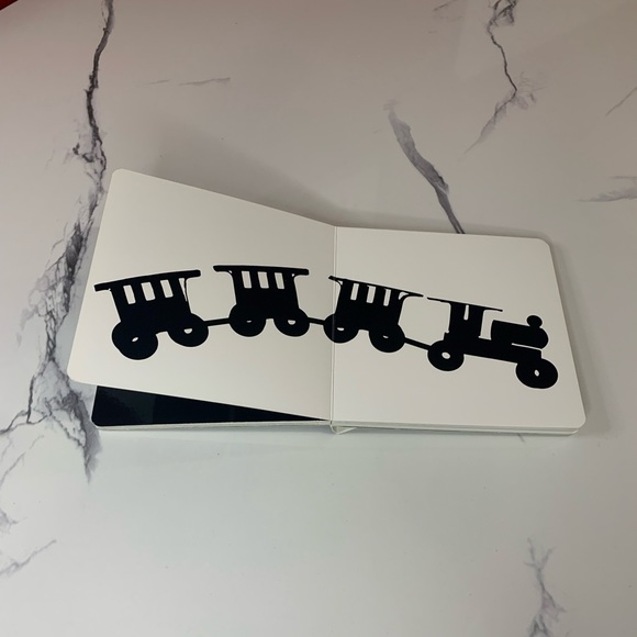 🔥2FOR30🔥 Black and white baby board book - Picture 16 of 16